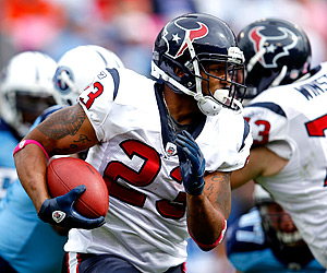 Houston Texans v Tennessee Titans