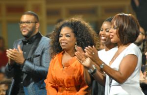 OprahWinfrey45thNAACPImageAwardsPresenteduCU3JWlr3NRl_zps3908942d