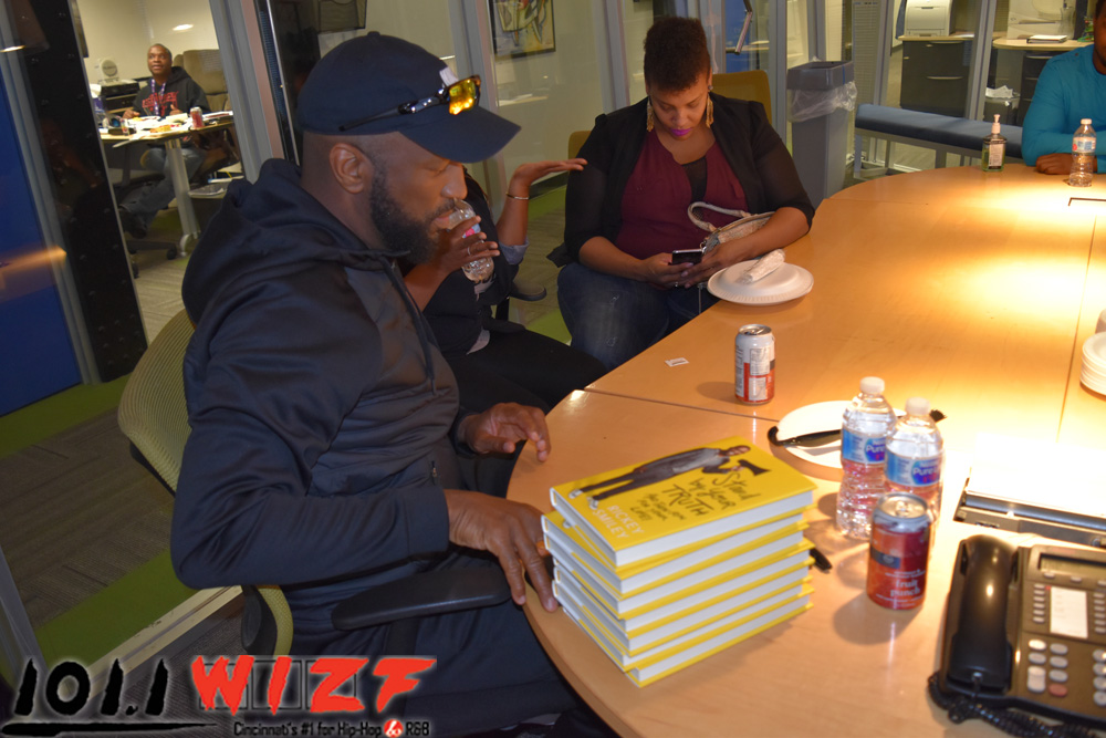 Rickey Smiley Book Signing