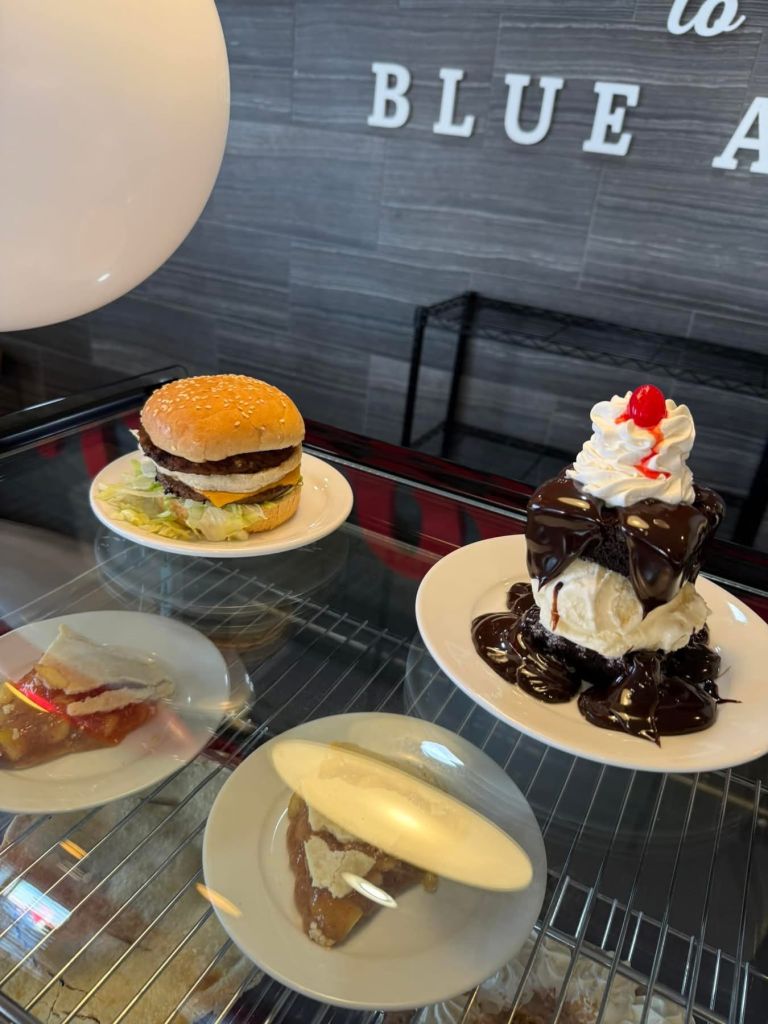 Dolly's Frisch's Reopening